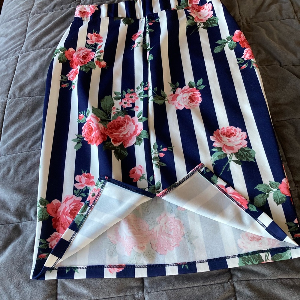 2 Cute Comfortable Cotton/Spandex Skirts in 2 Colors in XL